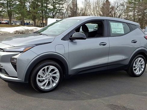 New 2027 Chevrolet Bolt LT w/ Comfort Package image 7