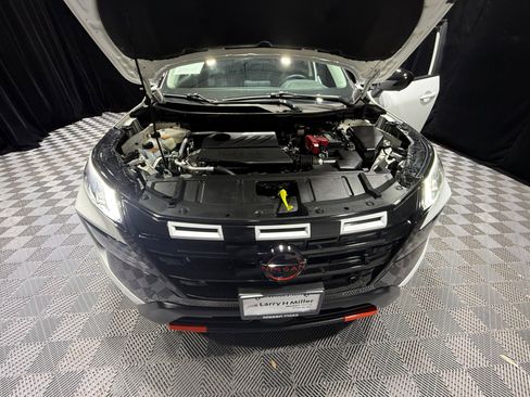 Used 2025 Nissan Rogue SV image 21