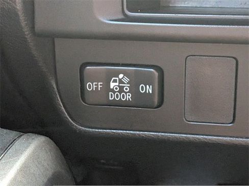 Used 2016 Toyota Tacoma SR5 w/ Towing Package image 30