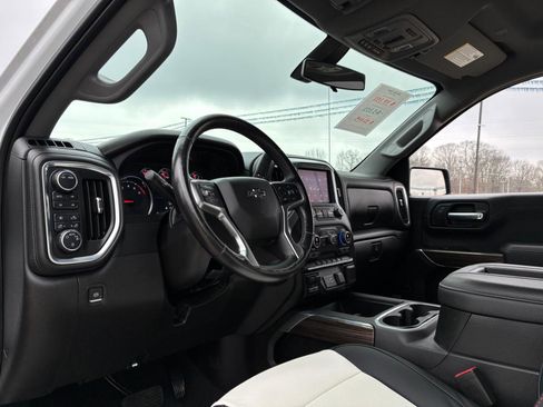 Used 2022 Chevrolet Silverado 1500 LT Trail Boss w/ Convenience Package II image 15