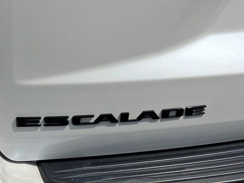 Used 2024 Cadillac Escalade Sport Platinum w/ LPO, ONYX Package AWD/4WD image 24