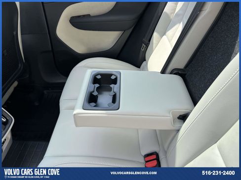 Used 2023 Volvo XC40 B5 Plus w/ Driver Assist Package AWD/4WD image 10