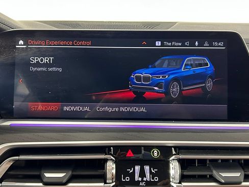 Used 2022 BMW X7 xDrive40i w/ Premium Package AWD/4WD image 22