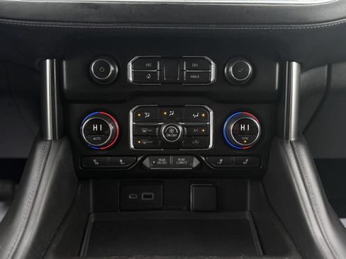 Used 2021 Chevrolet Tahoe LT image 22