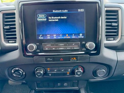 Used 2024 Nissan Frontier SV AWD/4WD image 19
