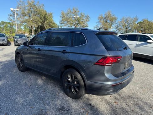Used 2022 Volkswagen Tiguan SE image 13