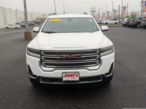 Used 2023 GMC Acadia SLT AWD/4WD image 4