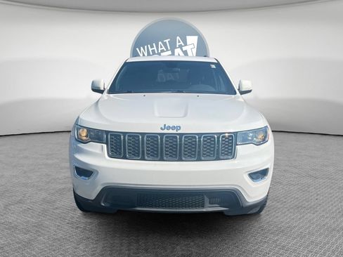 Used 2021 Jeep Grand Cherokee Laredo AWD/4WD image 9