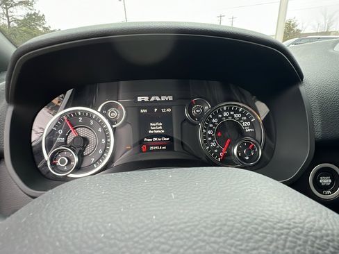 Used 2024 RAM 2500 Big Horn w/ Bed Utility Group image 30