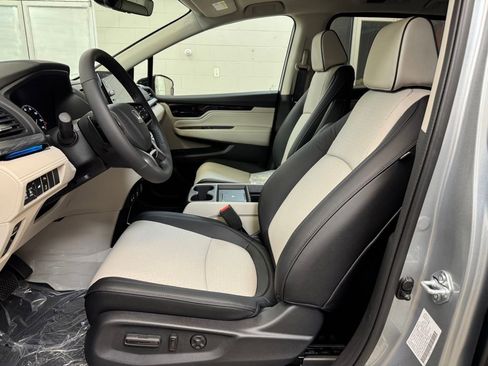 New 2026 Honda Odyssey Elite image 12