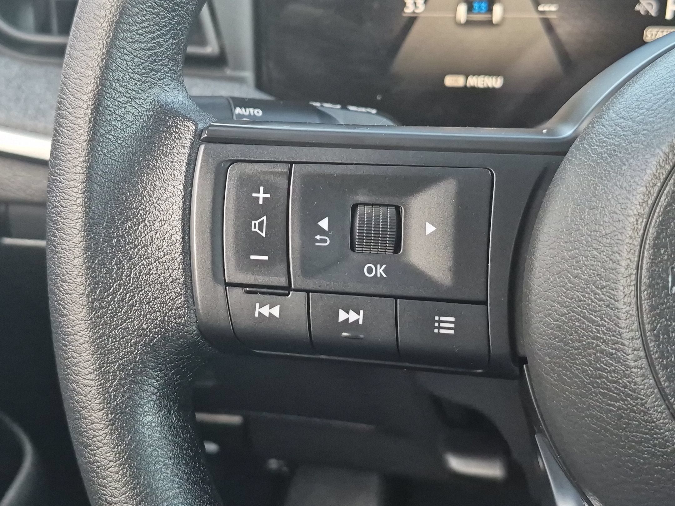 Used 2026 Nissan Kicks SV FWD image 16