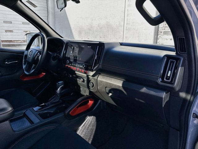 Used 2025 Nissan Frontier PRO-4X AWD/4WD image 22
