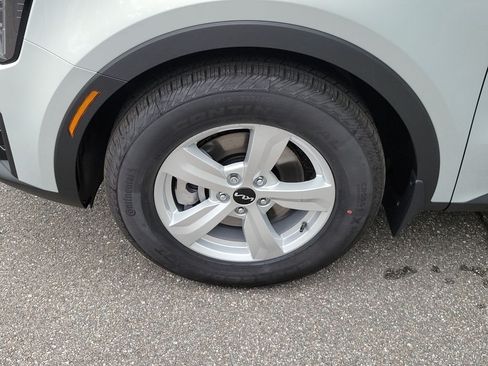 New 2026 Kia Sorento LX FWD image 35