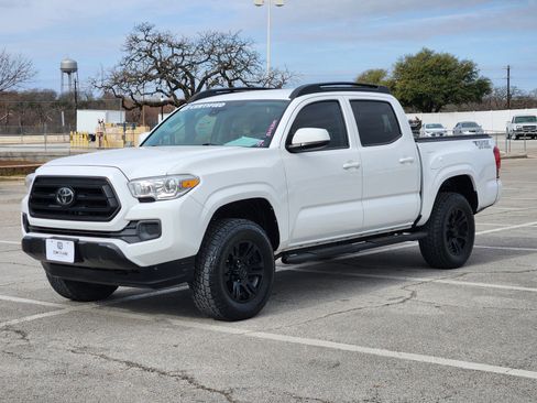 Used 2021 Toyota Tacoma SR image 2