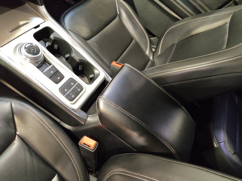 Used 2021 Ford Explorer XLT w/ Equipment Group 202A RWD image 26