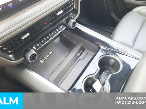 Used 2025 Chevrolet Tahoe LT AWD/4WD image 28