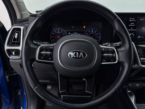 Used 2021 Kia Sorento S image 3