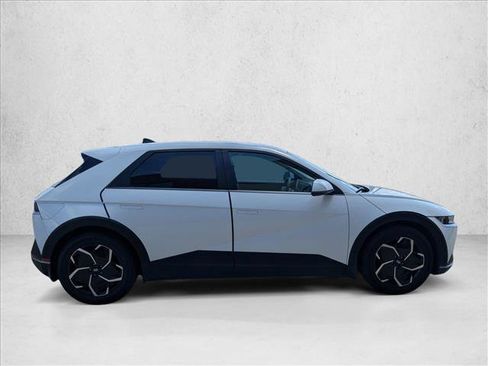 Used 2022 Hyundai Ioniq 5 SE RWD image 4