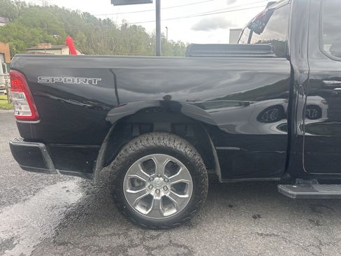 Used 2022 RAM 1500 Big Horn AWD/4WD image 4