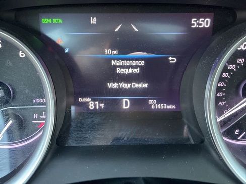 Used 2023 Toyota Camry XLE image 16