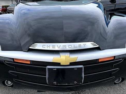 Used 2006 Chevrolet SSR w/ Preferred Equipment Group image 30