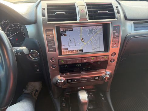 Used 2021 Lexus GX 460 Premium w/ Premium Package image 14