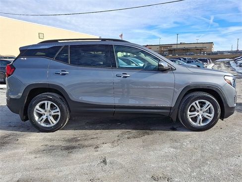 Used 2020 GMC Terrain SLE w/ Driver Convenience Package image 7