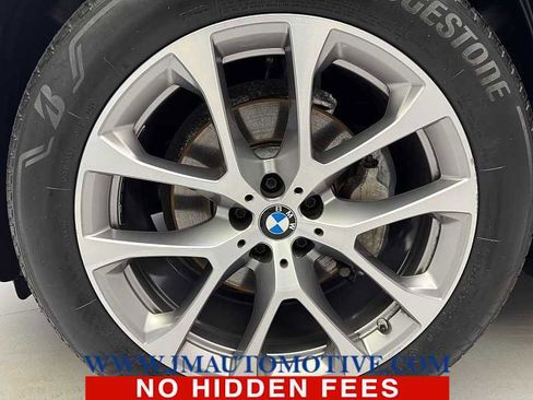 Used 2022 BMW X5 xDrive40i w/ Premium Package image 9