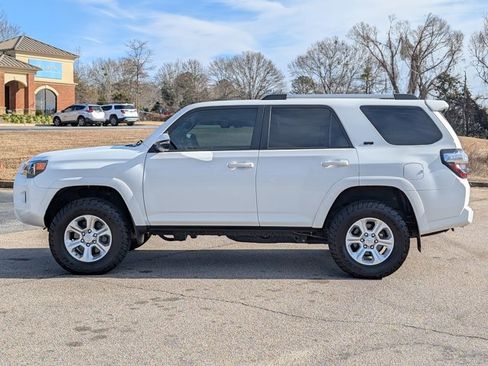 Used 2023 Toyota 4Runner SR5 Premium image 13