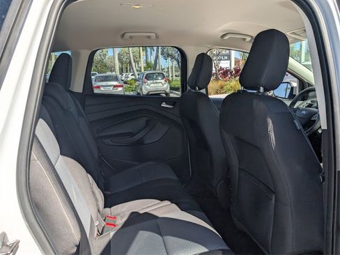 Used 2018 Ford Escape SE w/ Ford Safe & Smart Package image 16