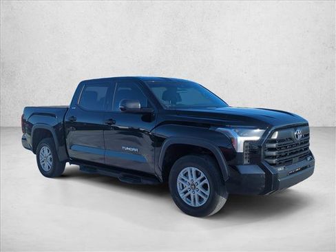 Used 2025 Toyota Tundra SR5 w/ SR5 Premium Package AWD/4WD image 3