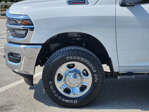 Used 2026 RAM 2500 Tradesman AWD/4WD image 25
