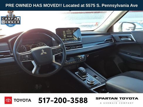 Used 2024 Mitsubishi Outlander SE image 12