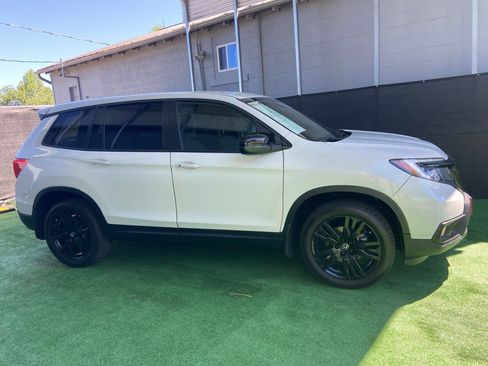 Used 2021 Honda Passport Sport image 3