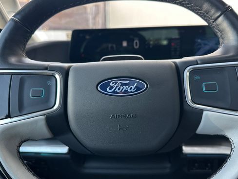 Certified 2025 Ford Expedition Platinum AWD/4WD image 24