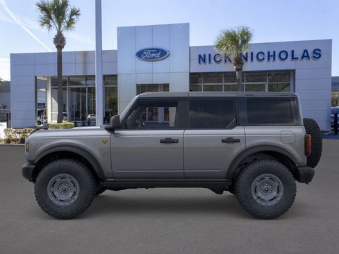 New 2025 Ford Bronco Badlands w/ Sasquatch Package image 3