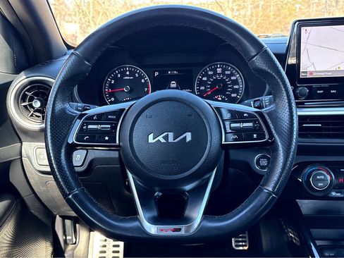 Used 2022 Kia Forte GT-Line w/ GT-Line Premium Package image 13