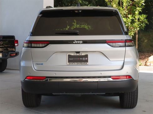 Used 2023 Jeep Grand Cherokee 4WD 4xe w/ Luxury Tech Group II image 6