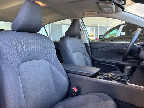 Used 2025 Toyota Camry LE FWD image 25