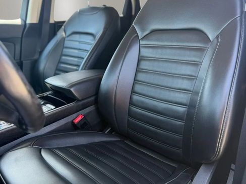 Used 2019 Ford Edge SEL w/ Equipment Group 201A AWD/4WD image 11