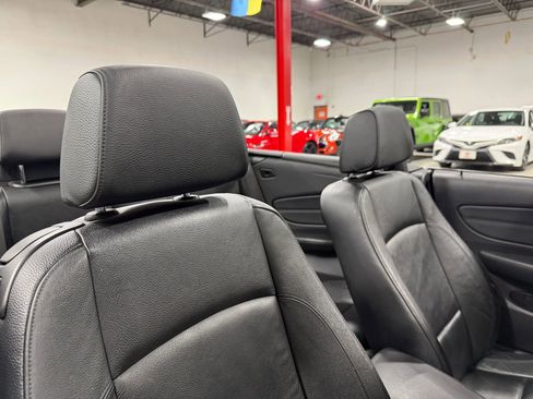 Used 2011 BMW 128i Convertible image 43