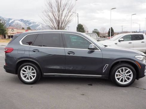Used 2019 BMW X5 xDrive40i w/ Convenience Package AWD/4WD image 4