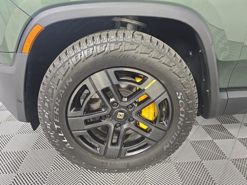Used 2023 Rivian R1S Adventure AWD/4WD image 9
