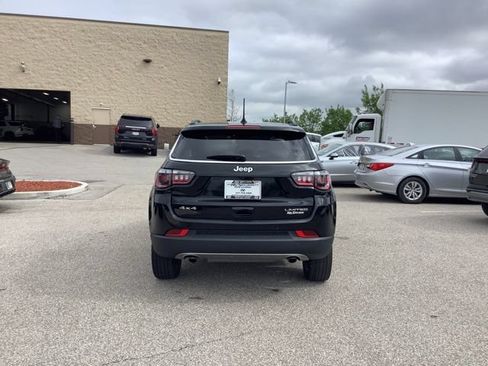 Used 2023 Jeep Compass Limited w/ Sun and Sound Group AWD/4WD image 6