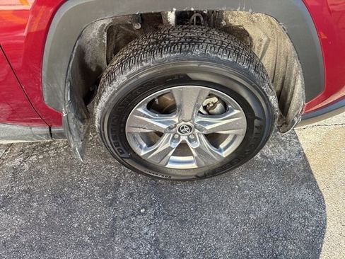 Used 2024 Toyota RAV4 XLE image 51