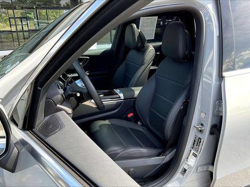 Used 2026 Mercedes-Benz GLC 300 4MATIC image 23