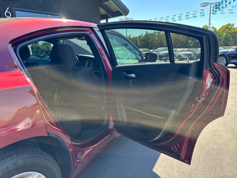 Used 2020 Dodge Charger SXT image 17