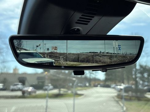 Certified 2025 Buick Enclave Avenir w/ Super Cruise Package image 25