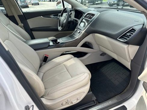 Used 2016 Lincoln MKX Reserve w/ Luxury Package AWD/4WD image 12