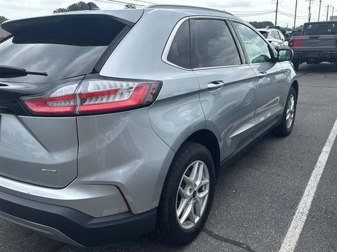 Used 2022 Ford Edge SEL w/ Convenience Package AWD/4WD image 5